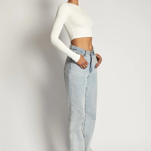 MESHKI Long Sleeve Rib Cropped Top - White - Picture 3 of 3